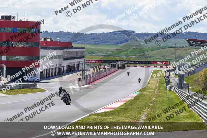 cadwell no limits trackday;cadwell park;cadwell park photographs;cadwell trackday photographs;enduro digital images;event digital images;eventdigitalimages;navarra;no limits trackdays;peter wileman photography;racing digital images;trackday digital images;trackday photos